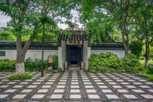 Beautifully Crafted Driveway for a Grand Entrance